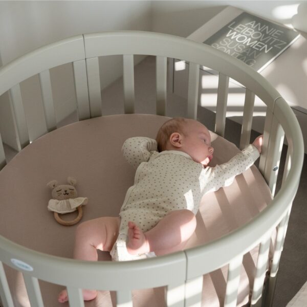 Ovali 7in1 daugiafunkcinė alyvuogių spalvos kūdikio lovytė