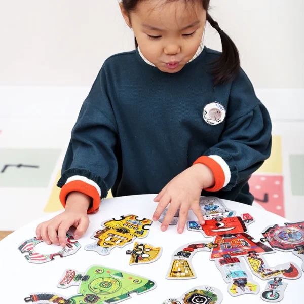 MIX-AND-MATCH-ROBOT-LAB-IMG_3836.jpg Maišyk ir derink. Robotų laboratorija