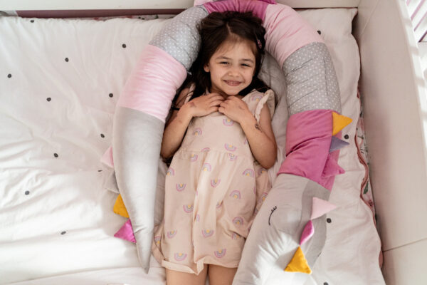 Dream Dragon migdukas ir lovytės apsaugėlė