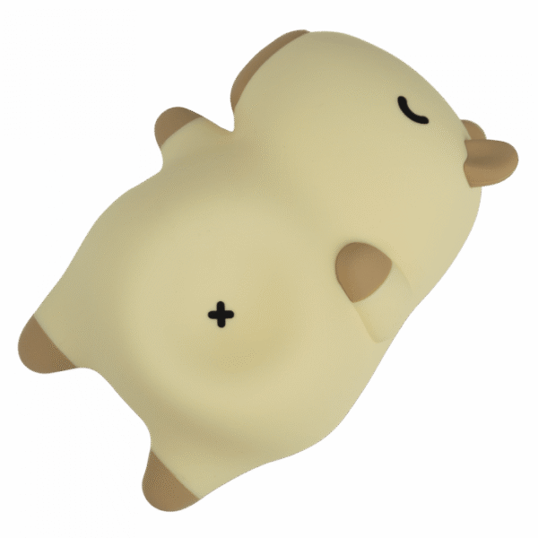 mary-s-oddychajaca-lampka-led-kapibara-chrapus-a1cb63bbb52749a9b20b2eee08aa357f-5ff8afdc Naktinė lempa - knarkianti Kapibara